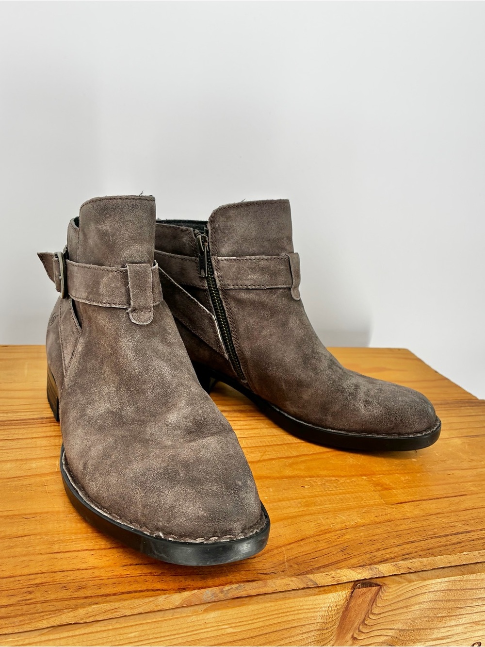 Born Jorgette Gray Nubuck Leather Buckle Ankle Booties Size 7.5 - Picture 12 of 14